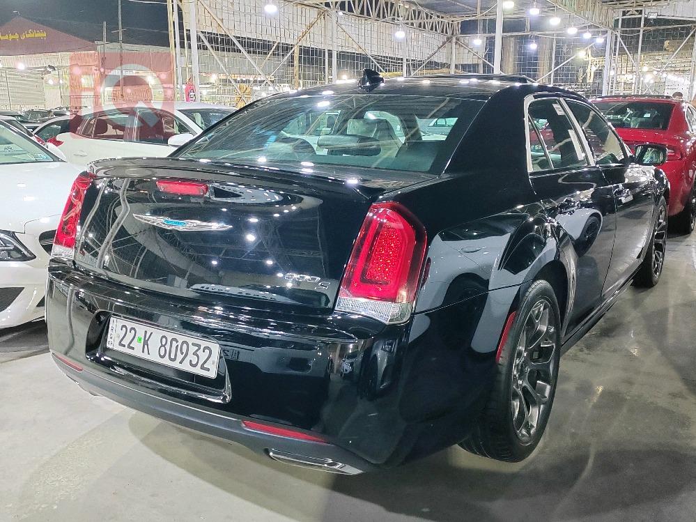 کرایسلەر 300